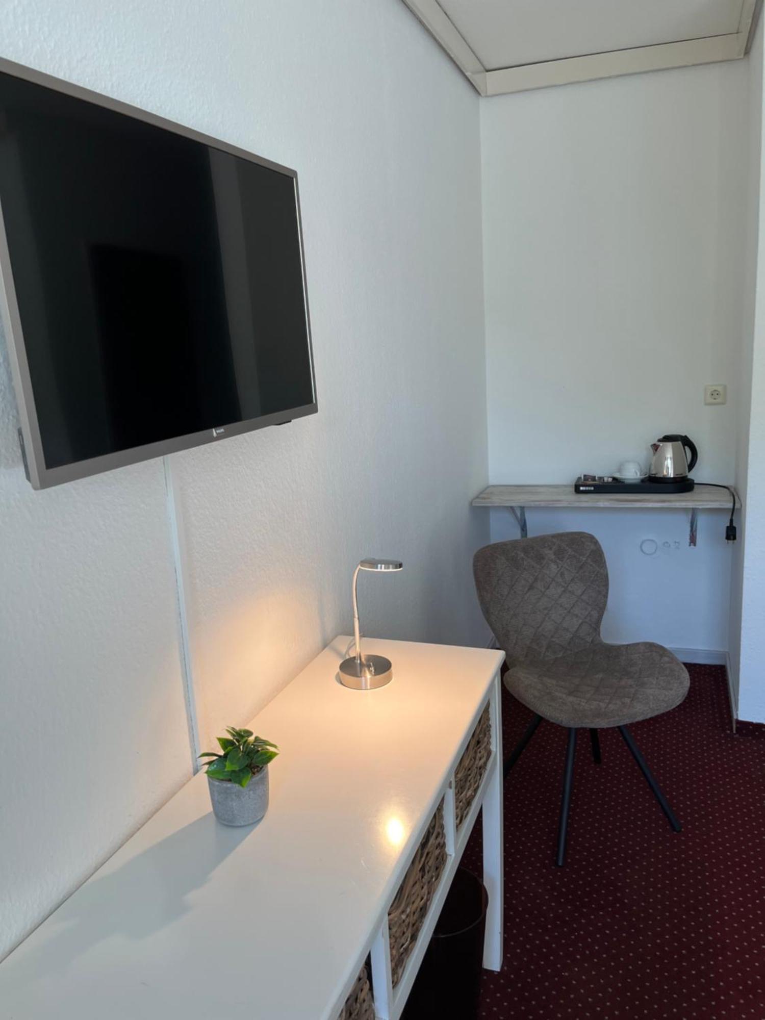 Hotel Waldkur Leer Zewnętrze zdjęcie