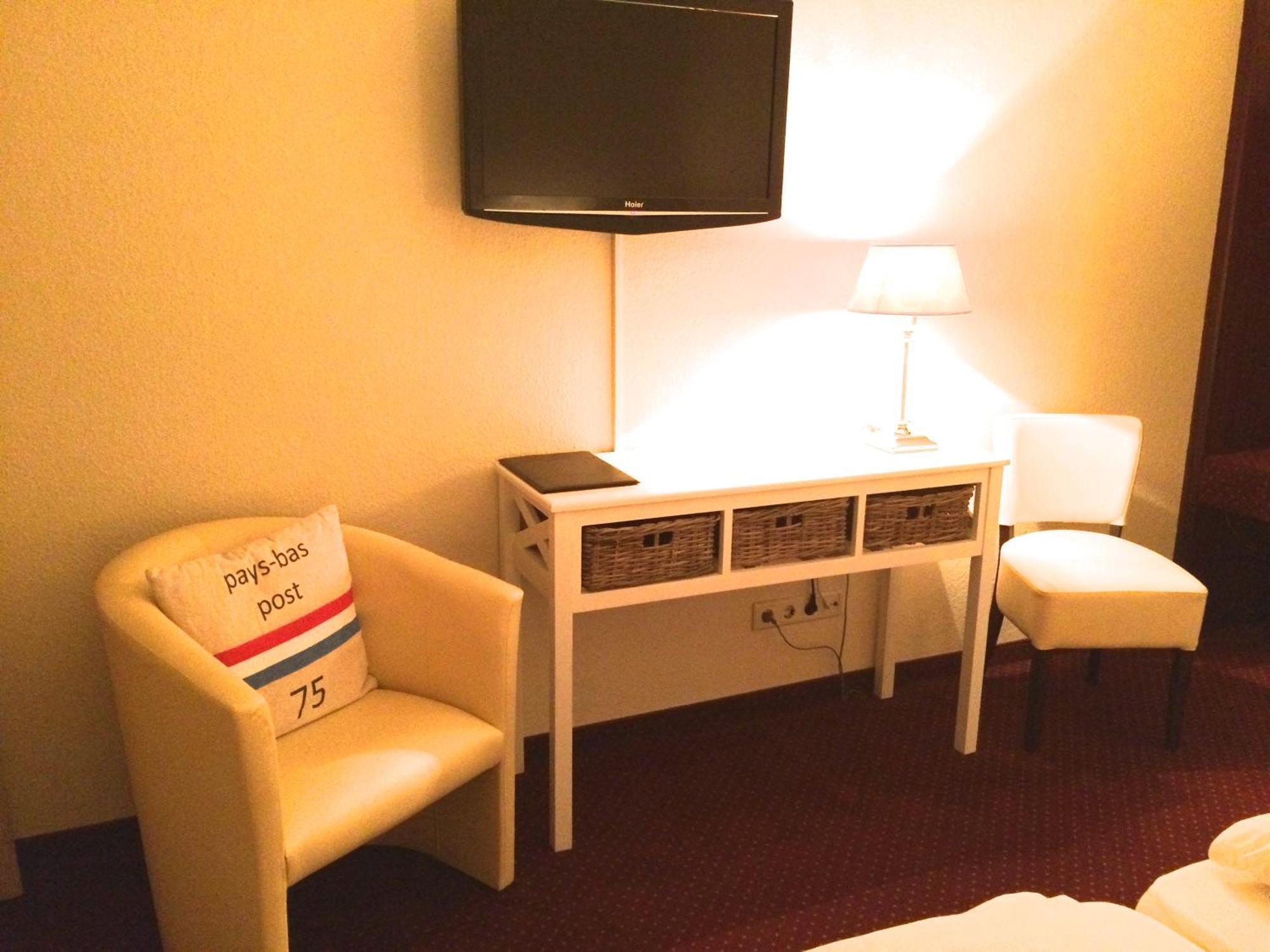 Hotel Waldkur Leer Zewnętrze zdjęcie
