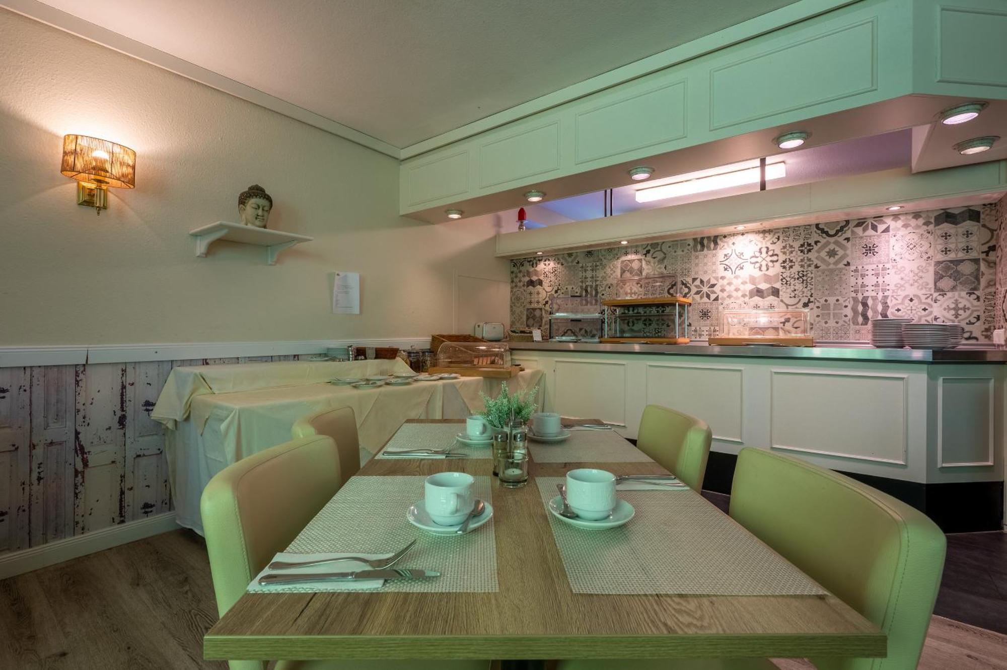 Hotel Waldkur Leer Zewnętrze zdjęcie