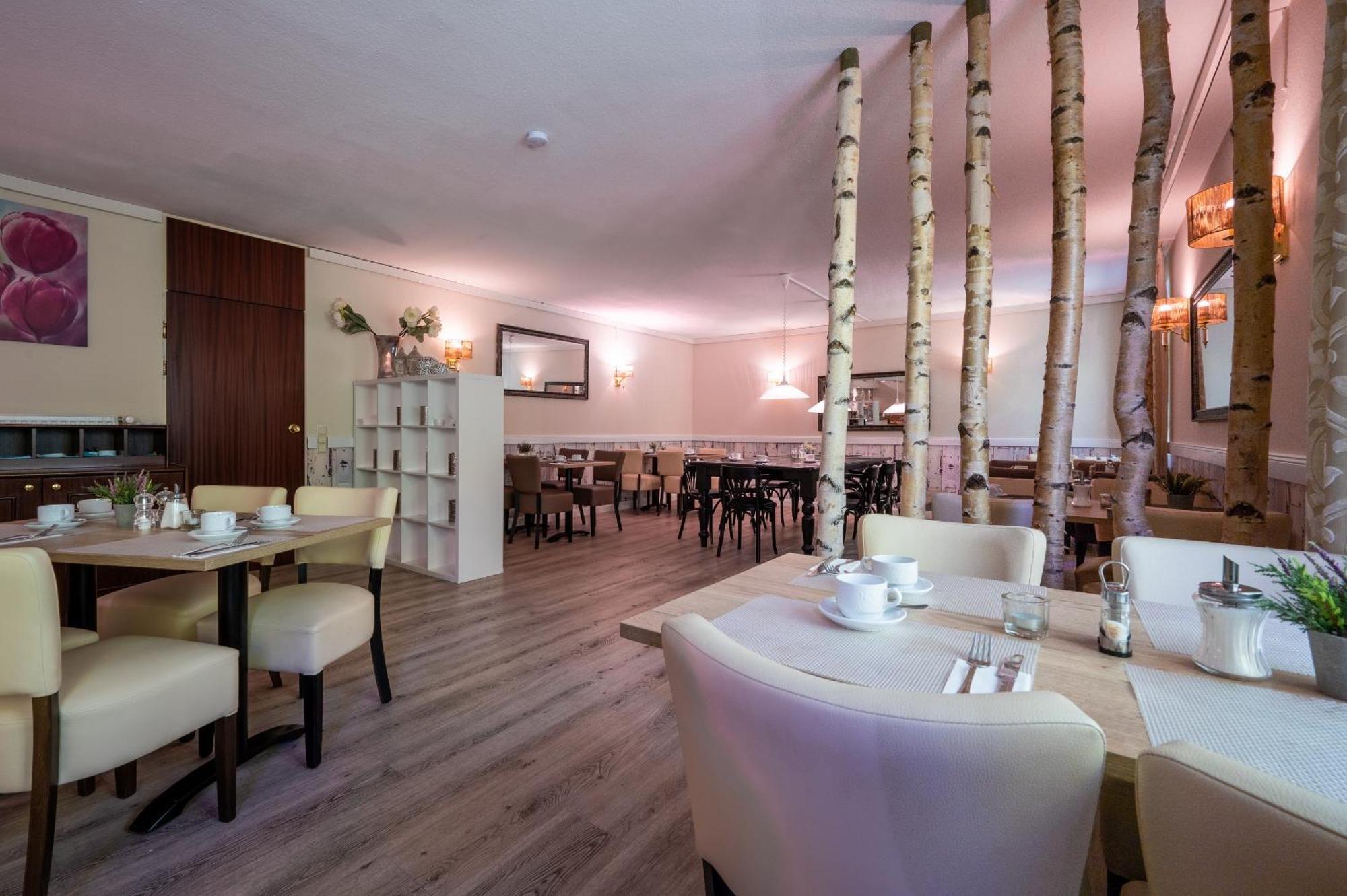 Hotel Waldkur Leer Zewnętrze zdjęcie