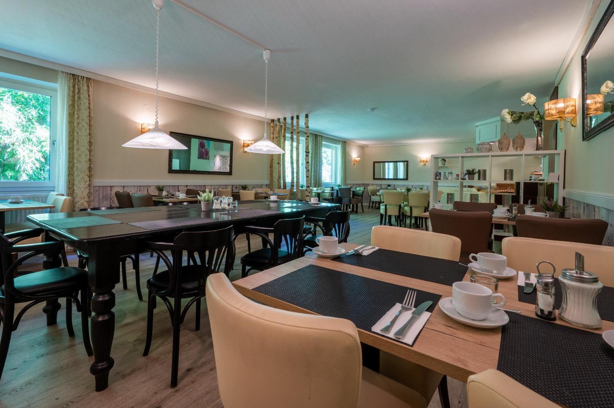 Hotel Waldkur Leer Zewnętrze zdjęcie